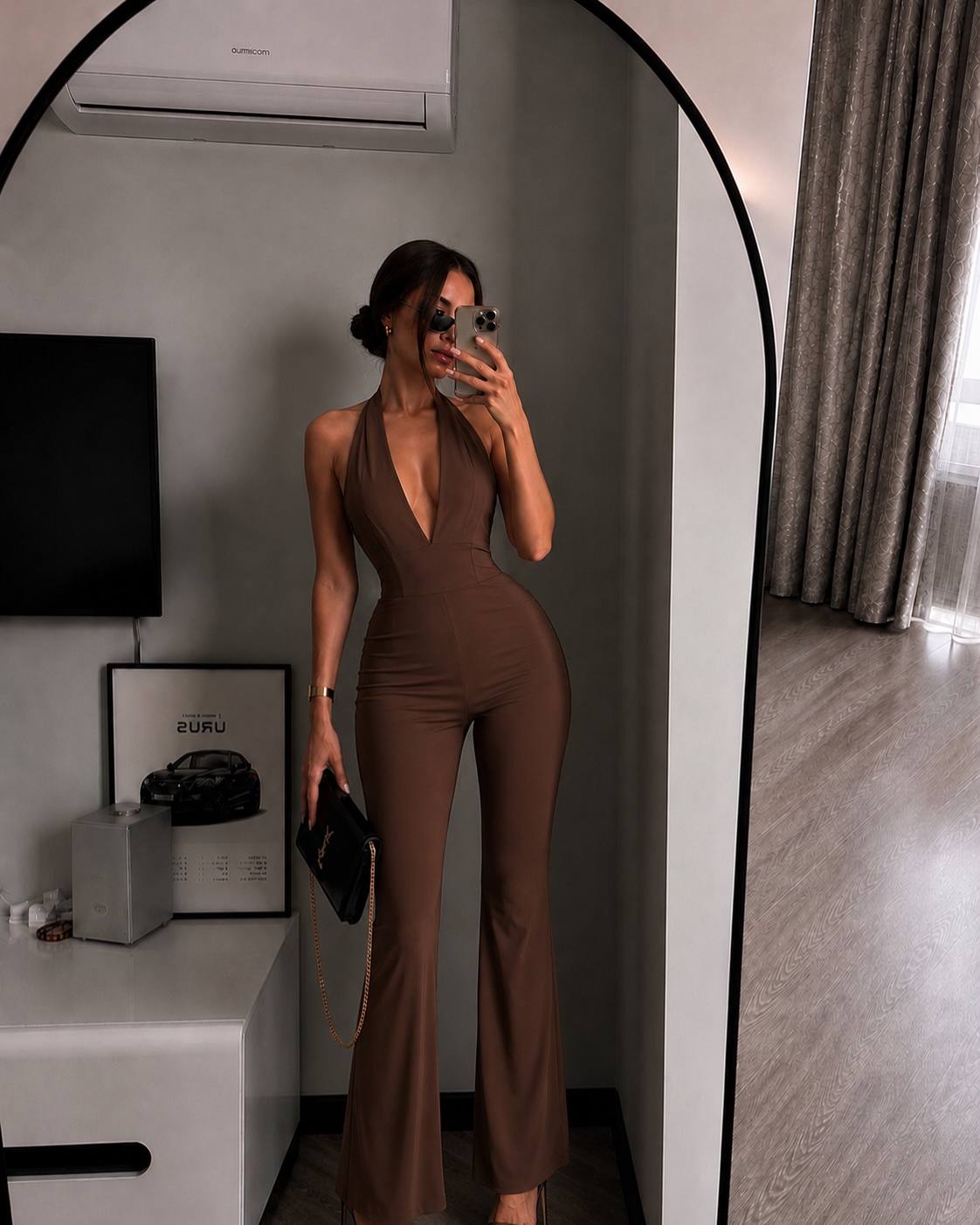 Combinaison halter deep V chocolat dos nu Amoura
